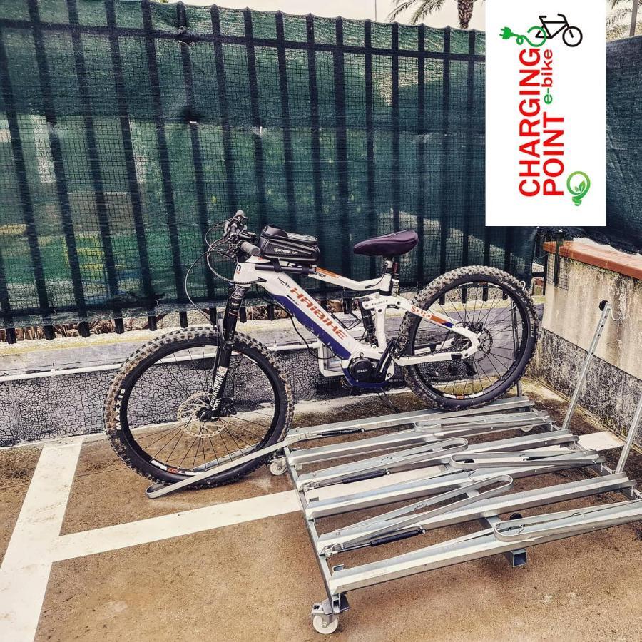 Residence Colibri Family & Bike 로아노 외부 사진